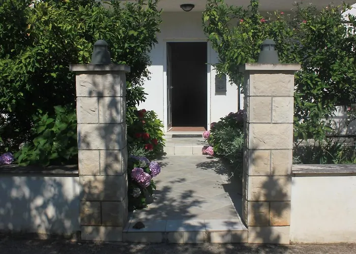 With Parking Space Orebic, Peljesac - 4531